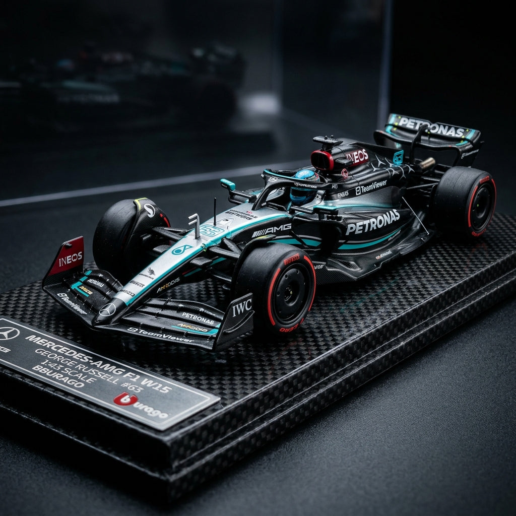 Bburago Mercedes-AMG F1 W15 Formula 1 Set 1:43 Hamilton e Russell Modellino